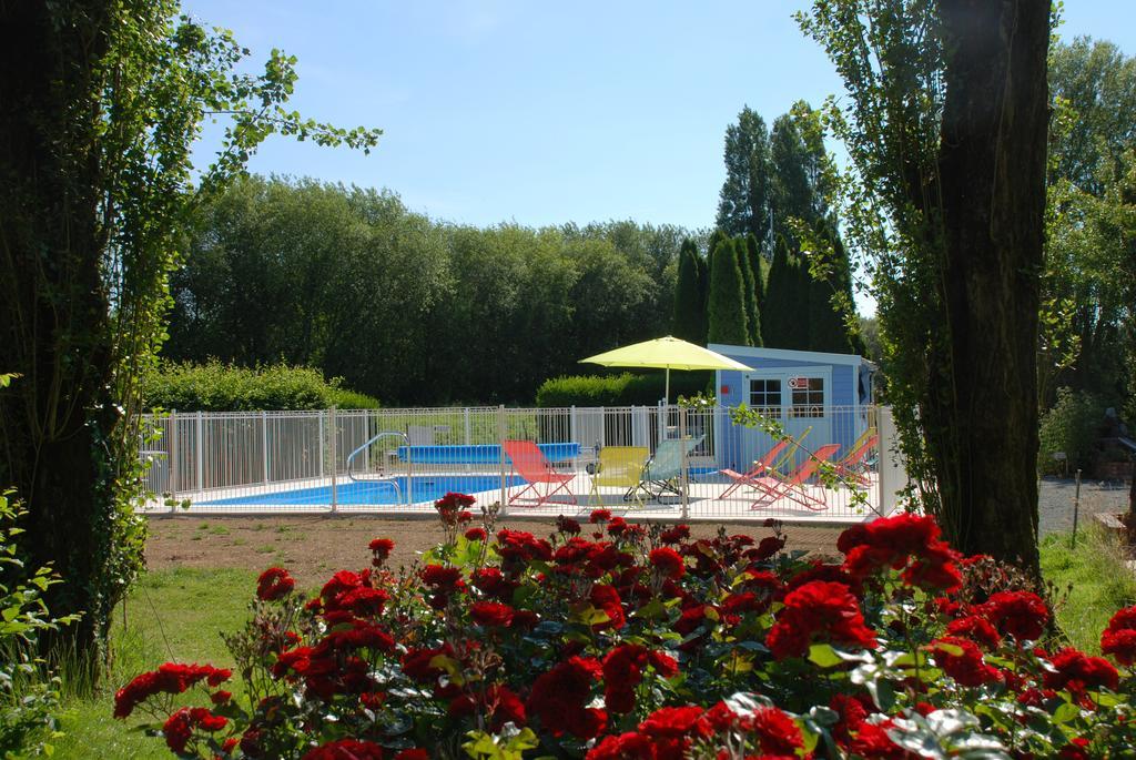 Camping Les Tournesols Sillé-le-Guillaume Exterior foto