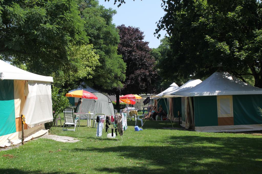 Camping Les Tournesols Sillé-le-Guillaume Exterior foto