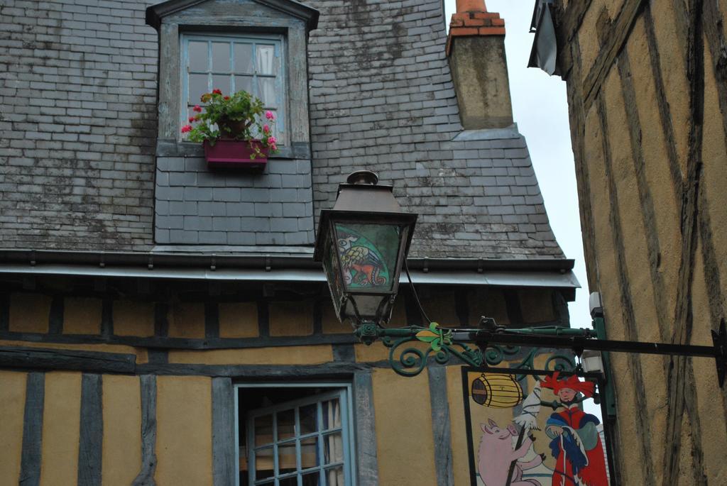 Camping Les Tournesols Sillé-le-Guillaume Exterior foto