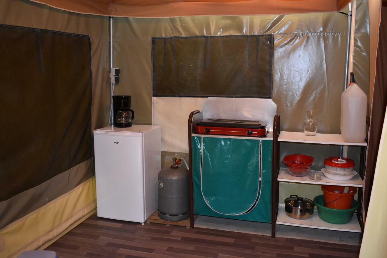 Camping Les Tournesols Sillé-le-Guillaume Exterior foto